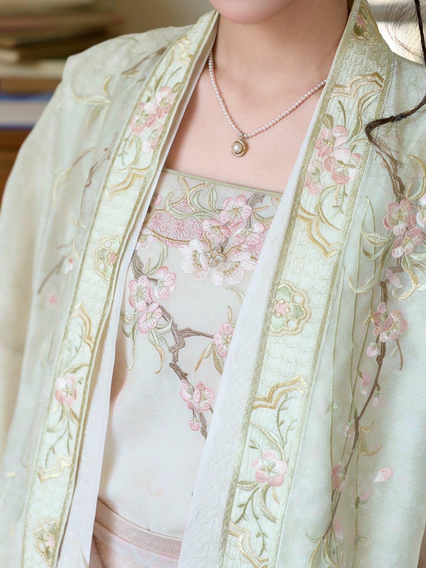 Xinghuayue Duijin Hanfu Set—Embroidered Jacket & Gradient Song Pants - Image 3